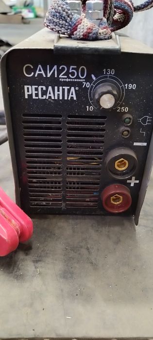 Сварочный аппарат Ресанта 250А