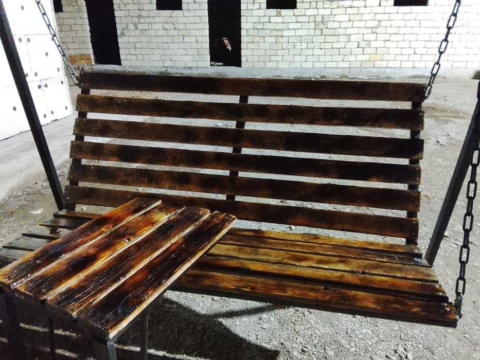 Садовая качеля..