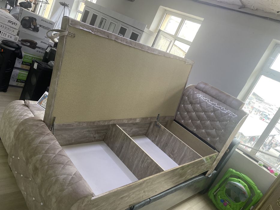 1 kishilik divan Makon