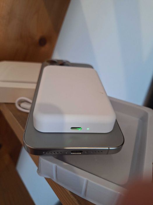Powerbank MagSafe 5000 mAh noua