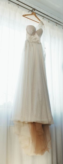 Vand rochie mireasa