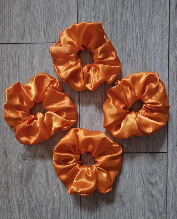 Скрънчи /ластак за коса/