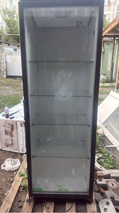 Продам витрину для напитков