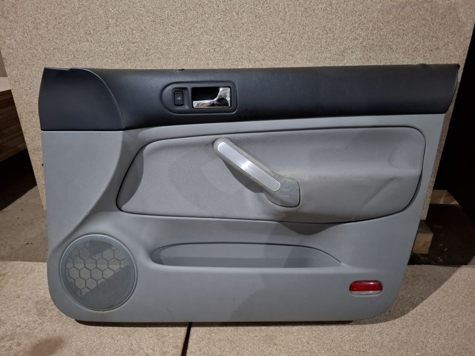 Обшивки дверей VW Bora