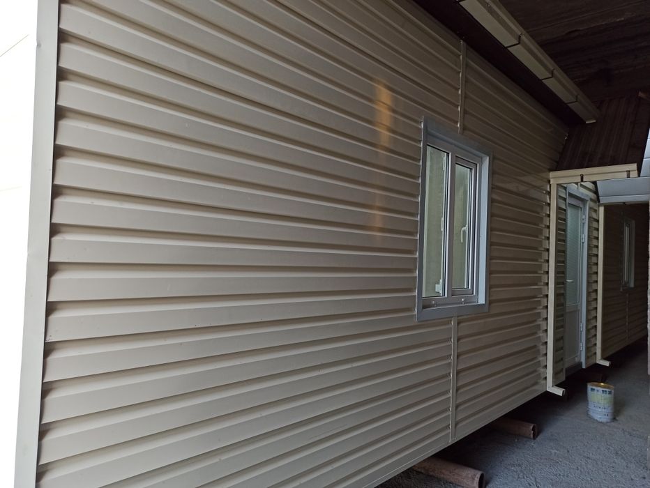 Утеплённая жилая бытовка готовая к эксплуатации.