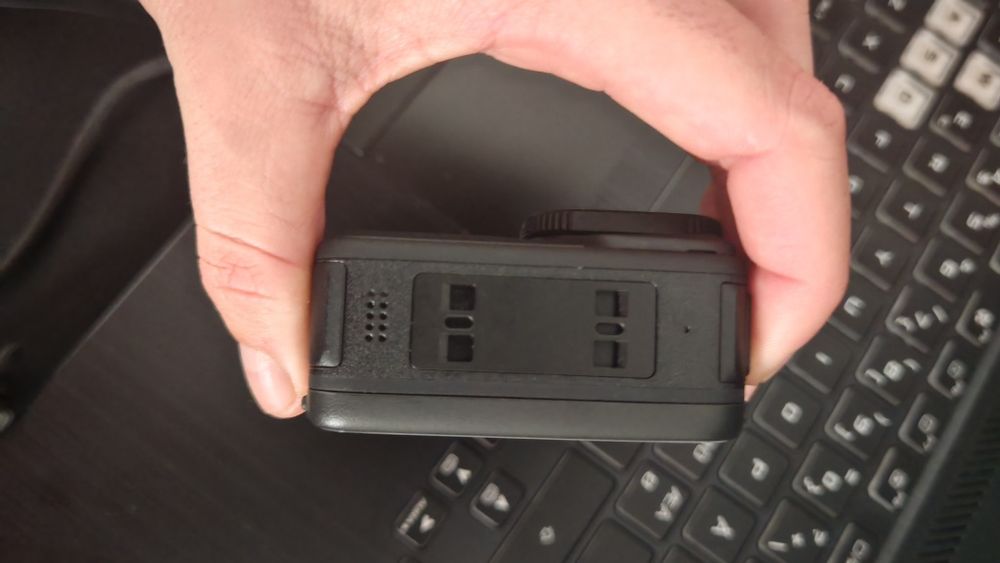 Vând insta360 ace pro 2