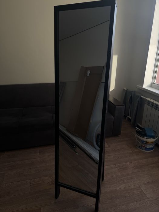 Диван угловой ,зеркала