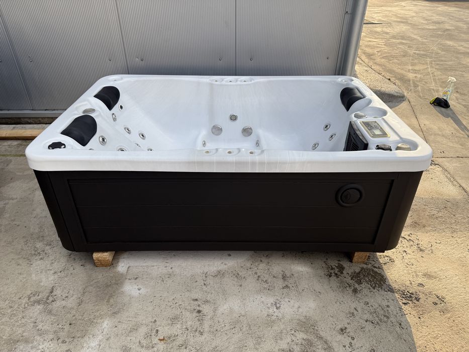 Jacuzzi electric Whirlpool Spa 2022 piscină ciubăr 3 persoane pat fotolii
