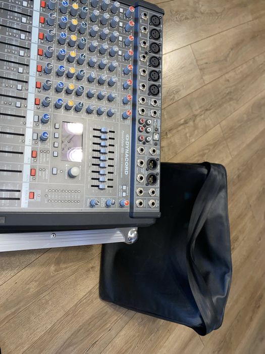 Dynacord PM 600-3 mixer cu putere si case