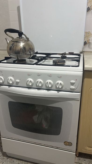 Газ плита в хорошом состояний