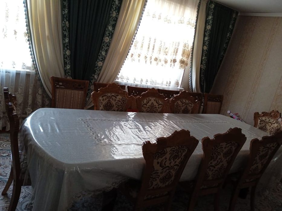 Продам стол за 70000