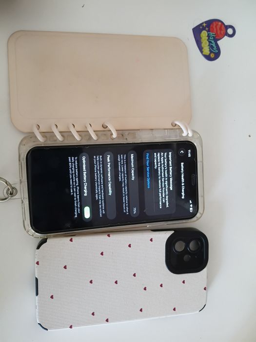 Iphone 11,батерията е 75% .