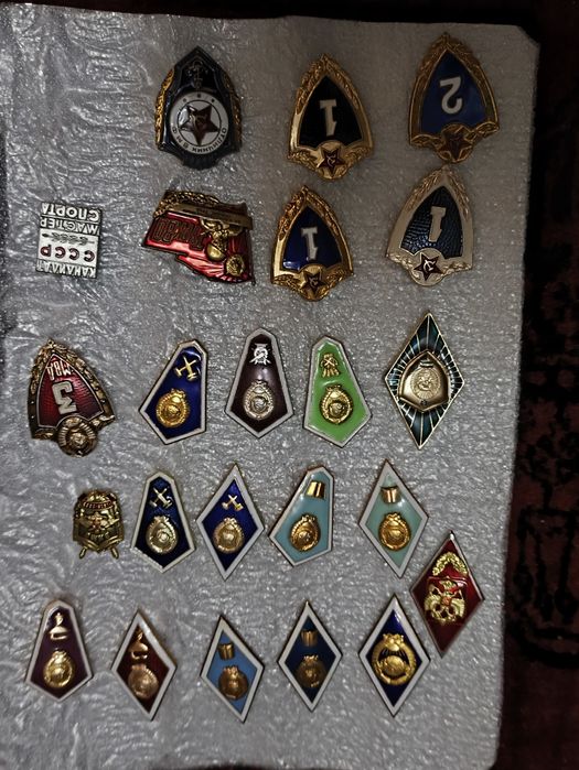 Значки времени СССР