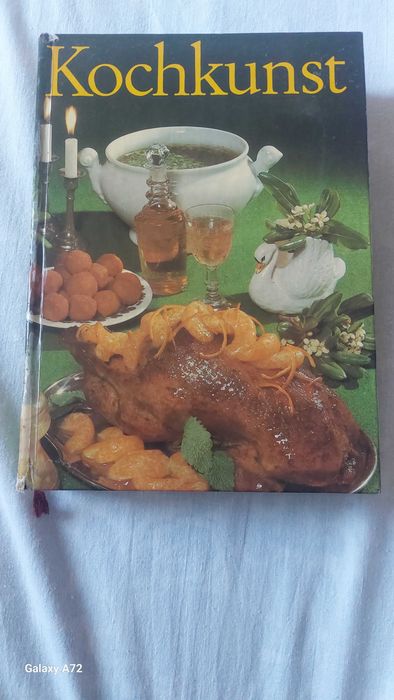 Книги на немецком языке.'"Сумерки"',Кулинарная книга.