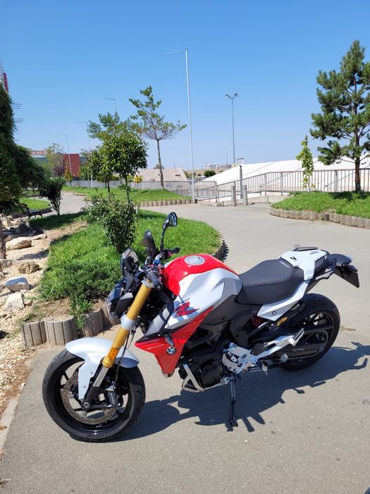 Vând motocicleta BMW F900R