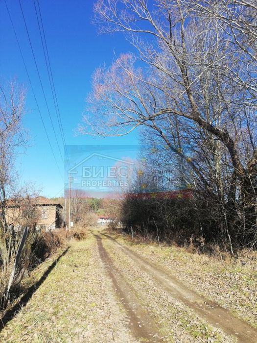 УПИ - 1100 м2 в с. Рельово