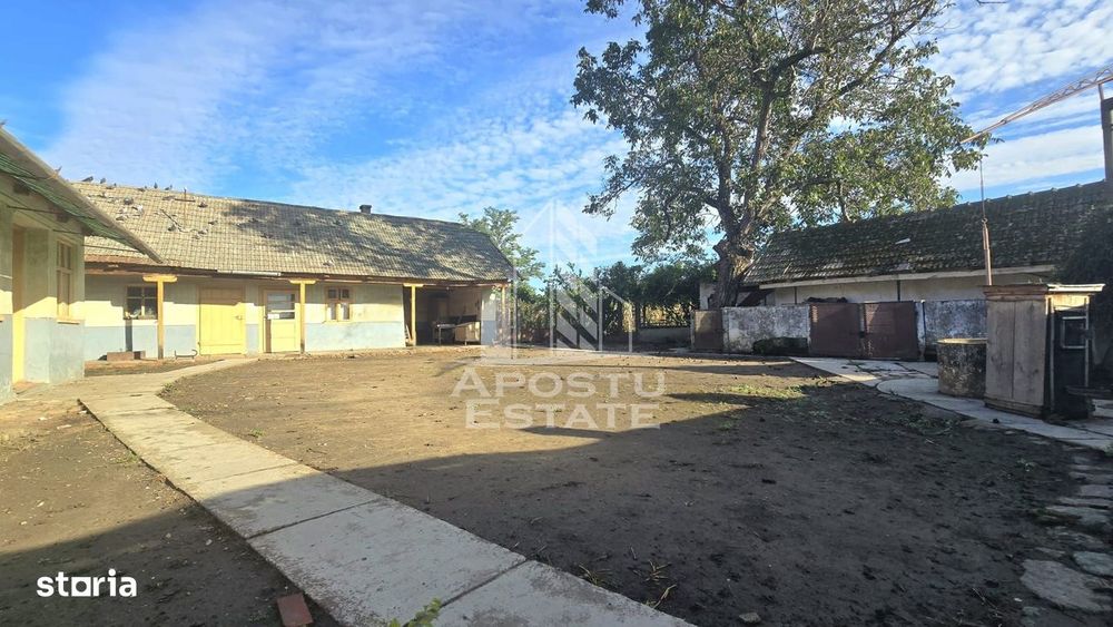Casa cu teren in localitatea Simand