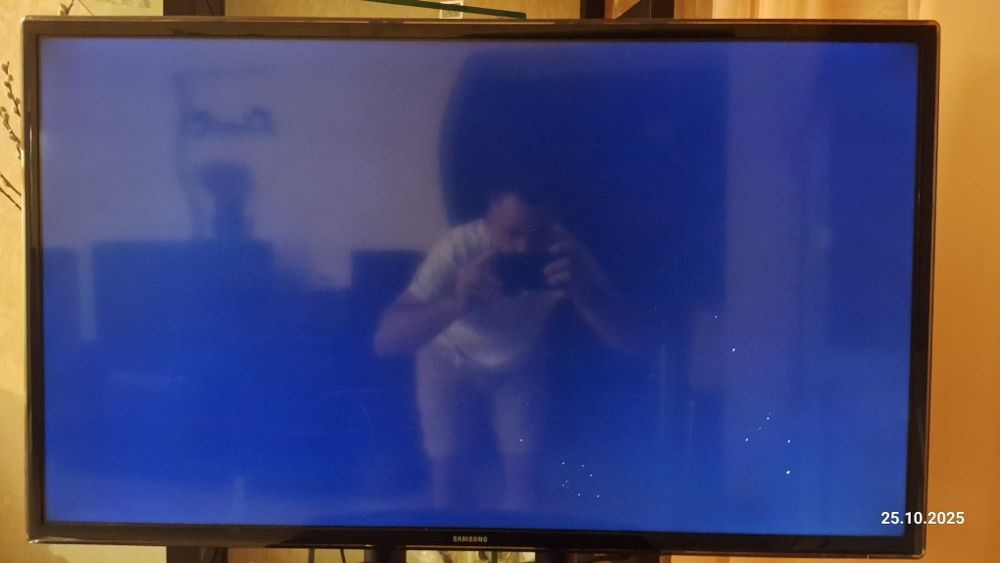 Телевизор Samsung 40" рабочий, UE40f6100