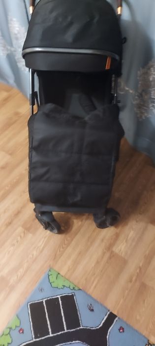 Коляска прогулочная INING BABY