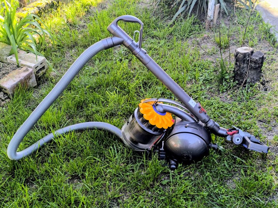 Прахосмукачка Dyson DC33c plus