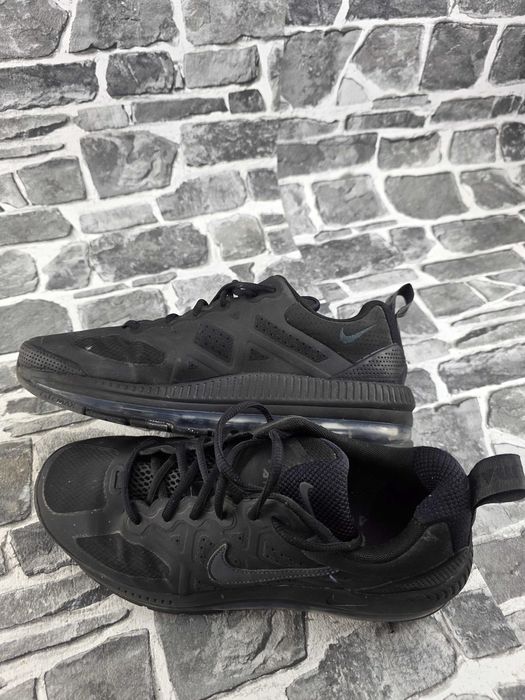 Малко ползвани маратонки Nike air max 43,44 и 44,5