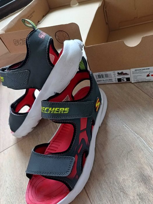 Сандали Sketchers номер 35