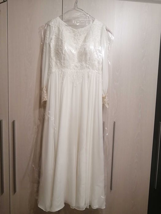 Vând rochie de mireasă