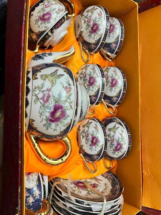 Чайный форфоровый сервиз