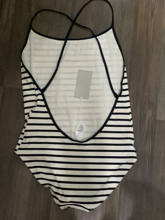 Costum baie dintr-o singura piesa