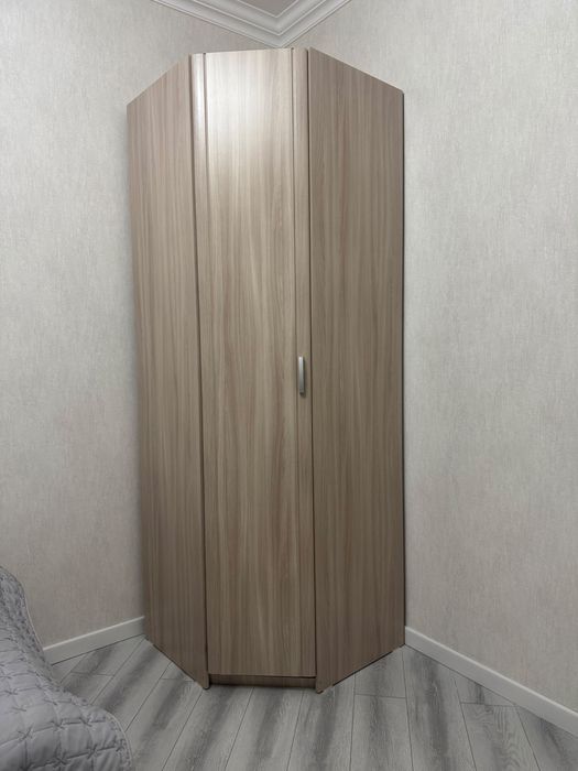 Продам шкаф угловой