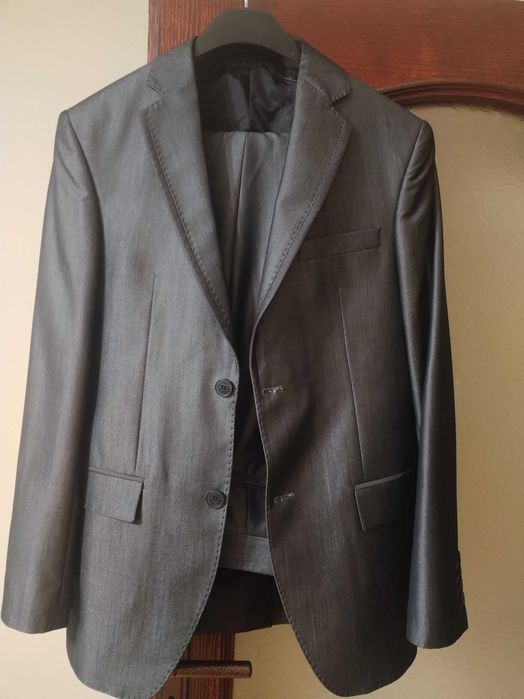 Мъжки костюм,риза .
