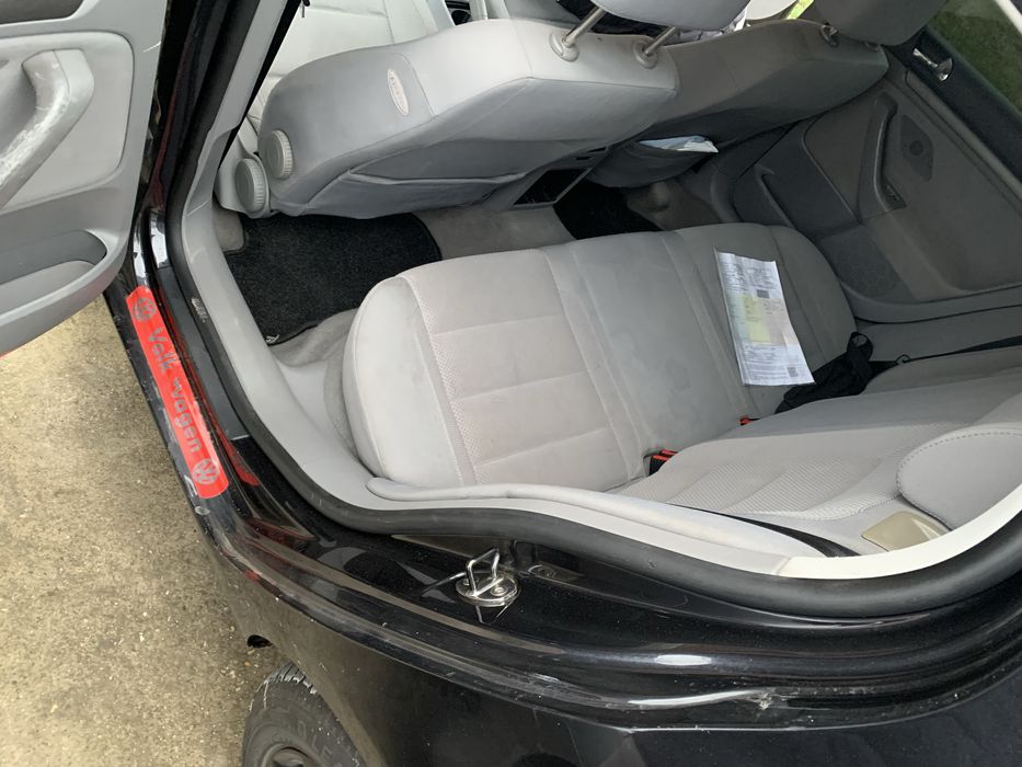 Vand sau schimb Golf 5