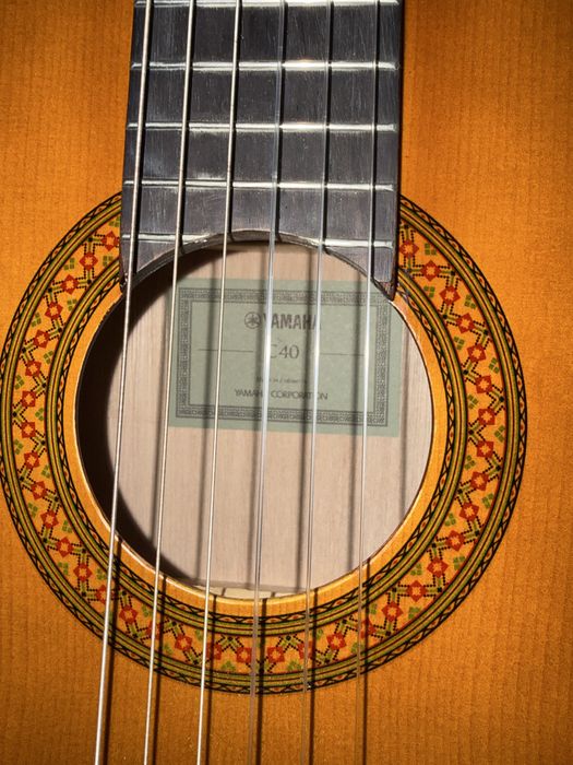 Gitara sotilad Yamaha C40
