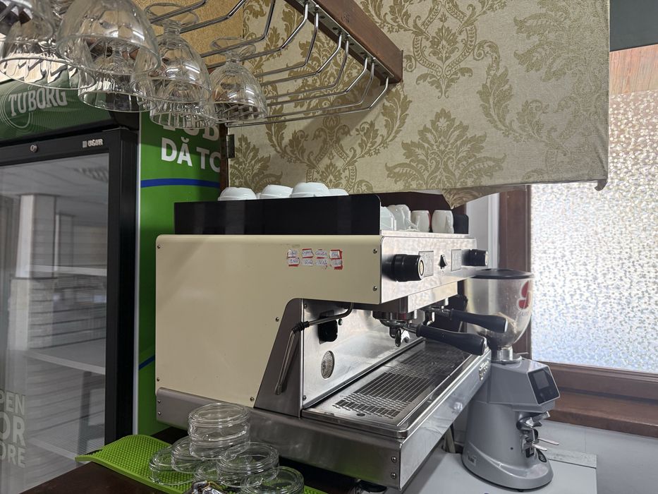 Espressor Wega model profesional,2 grup+Râșniță cafea Fiorenzato F64E