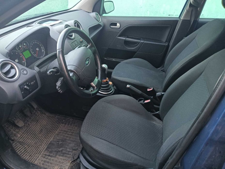 FORD Fiesta 2005 — imagine 4