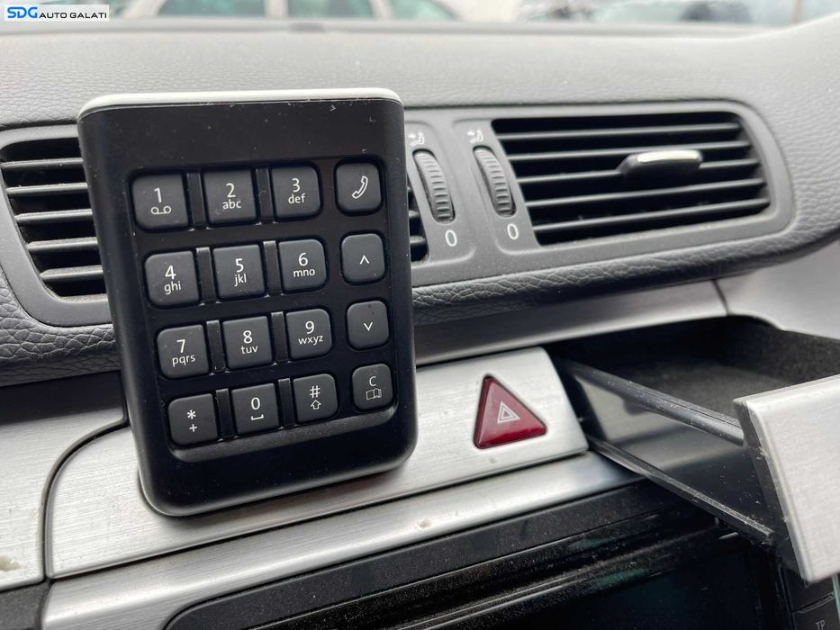 Buton Releu Avarie Avarii cu Sertar Sertare Card Carduri Bord Butoane Volkswagen Passat B6 2005 - 2010 Cod 3C0858407 [AV2955]