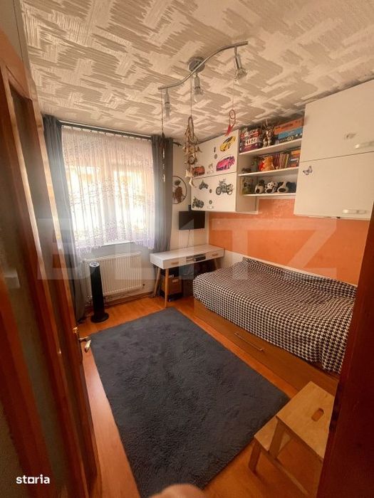 Apartament 3 camere, decomandat, Cuza Voda 1