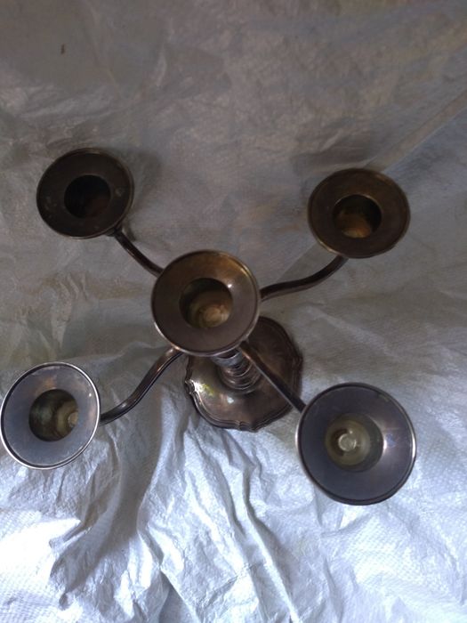 Красив стар свещник от бронз .