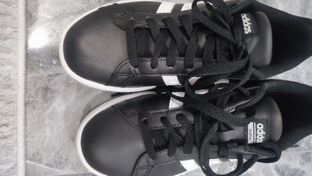 Маратонки Адидас