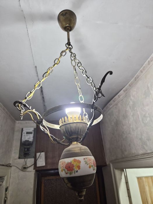 Люстра чешская с плафоном 2 штуки