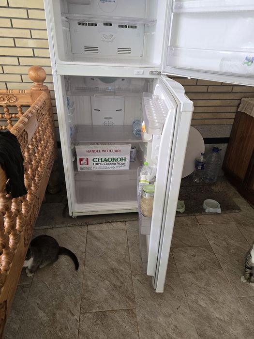 Холодильник Samsung