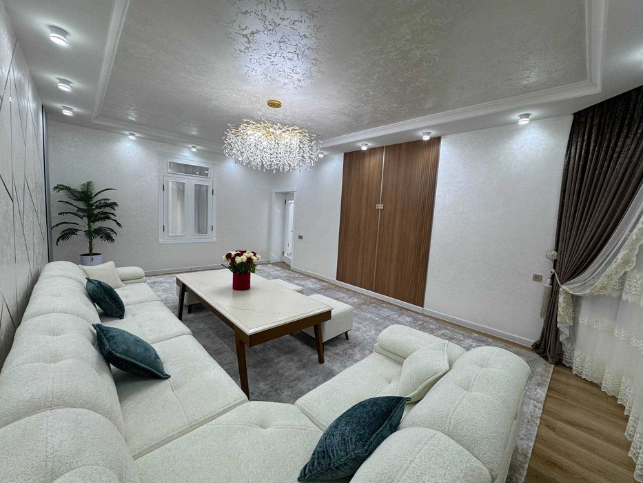 3х комнатная квартира на 7 этаже 97кв/м, в Самарканде