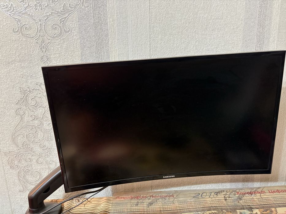 Монитор Samsung 27" C27F396FHI