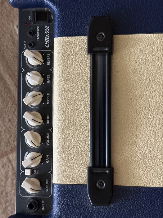 Электрогитара Aria Pro 2 с комбоусилителем CORT