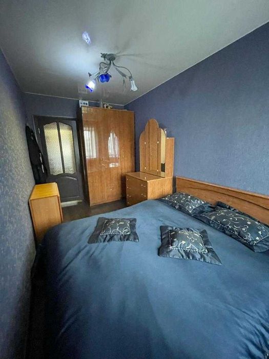 продается 3 комн квартира