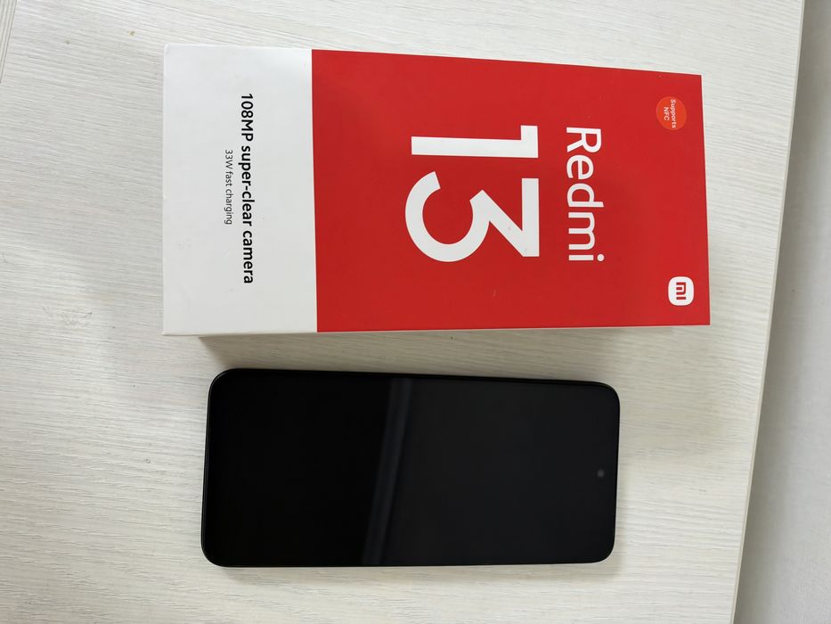 Продам смартфон Redmi 13