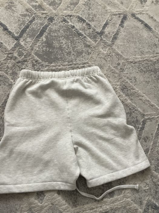 Pantaloni essentials