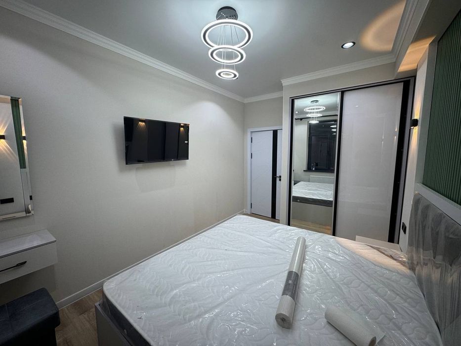 На Продаже 2 комнатная , Юнусабад-13 квартал  Новостройка