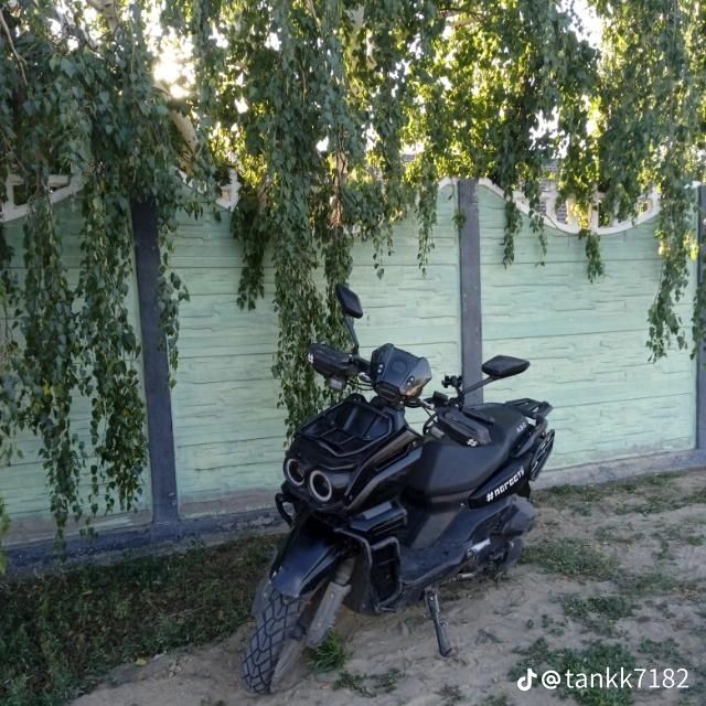 Продам скутер танк150