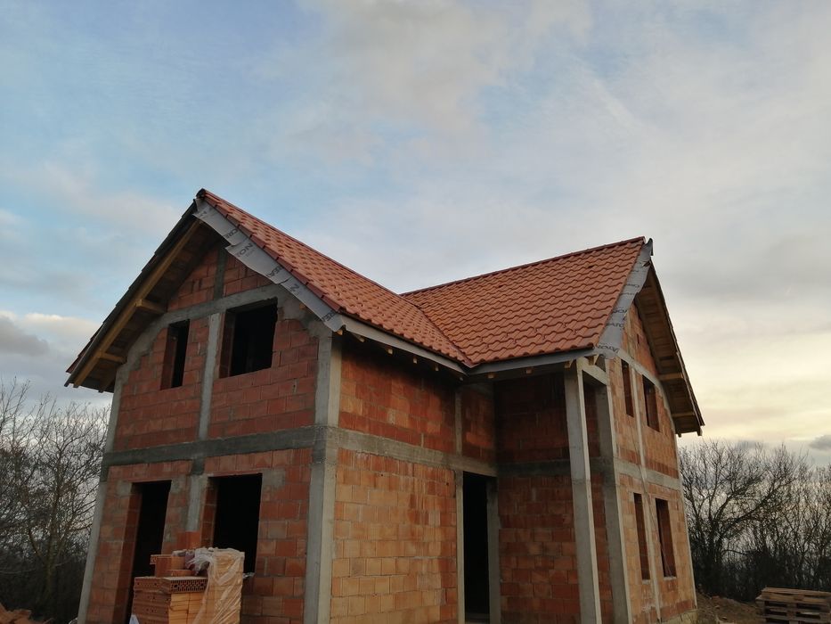 Firma de constructii executam lucrari